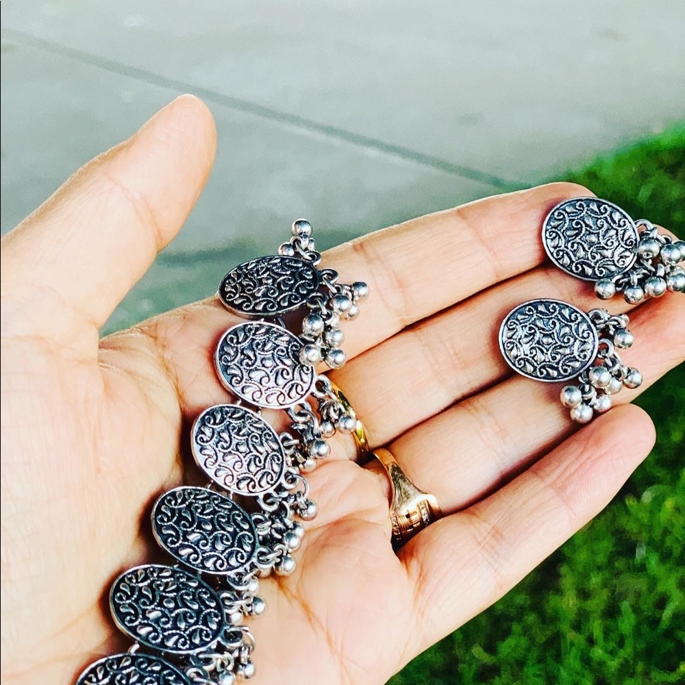 Jewelry - Picture 3 of 3